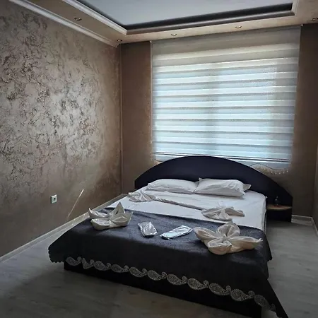 Apartament Small Flat - Walk To Station & Cathedral *