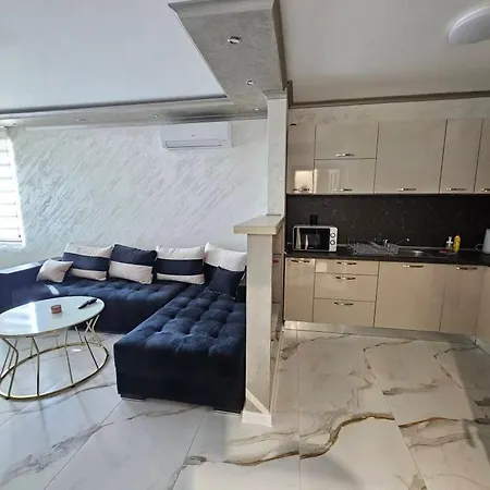 Apartament Small Flat - Walk To Station & Cathedral Warna